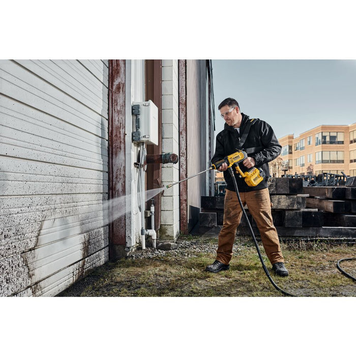 DeWalt DCPW1000X1 60v  FLEXVOLT 1000 PSI Cordless Pressure Washer Kit