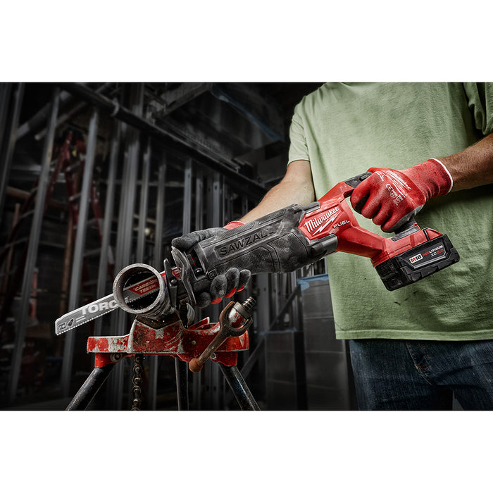 Milwaukee 2821-21FR M18 FUEL 18V Cordless Li-Ion SAWZALL / Grinder Combo Kit