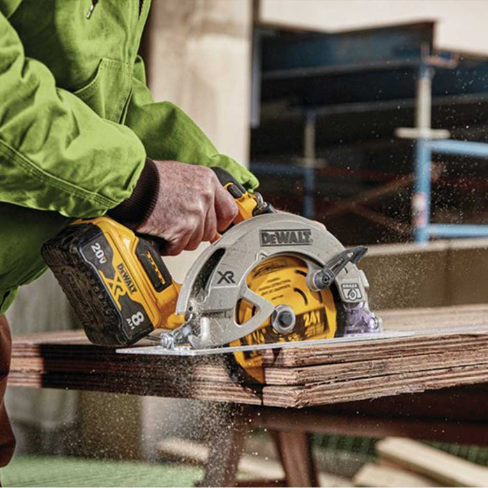 Dewalt power detect circular saw sale